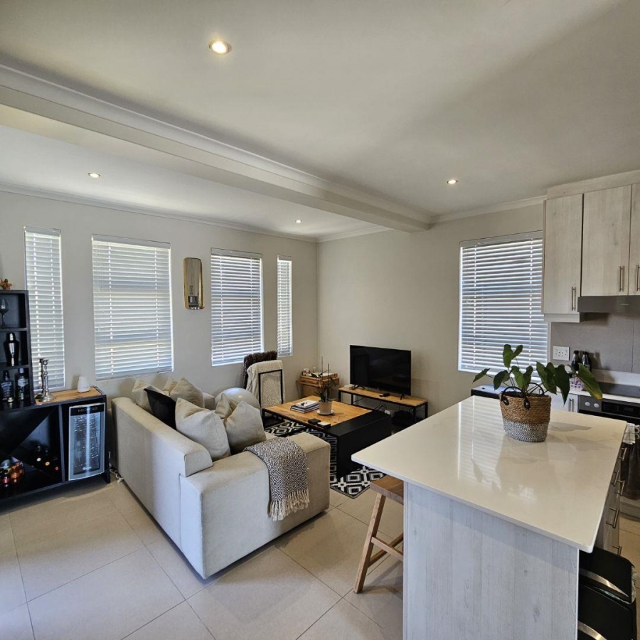To Let 2 Bedroom Property for Rent in Croydon Western Cape